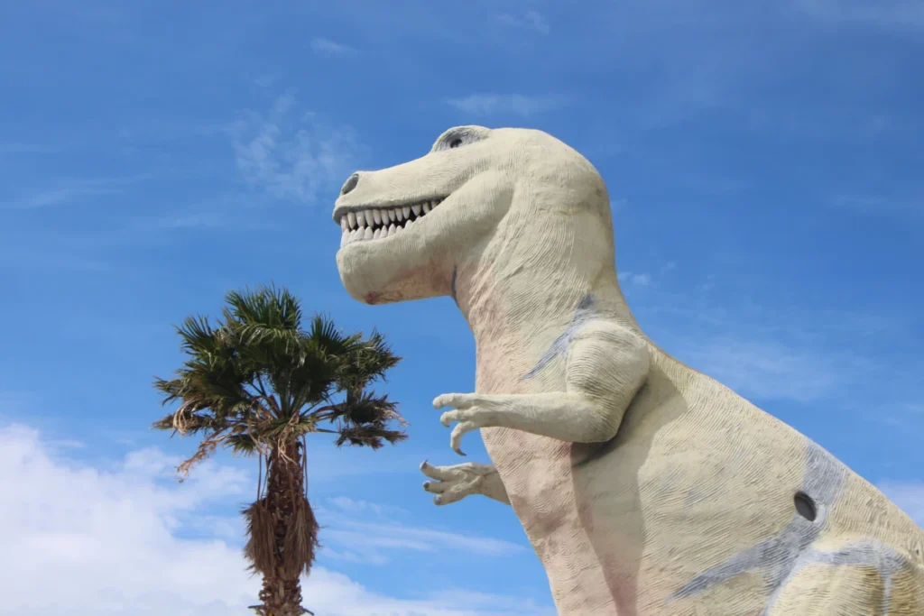 Another T-Rex statue. This one is-- I think maybe-- the same one that inspired the T-Rex statue in the video game Fallout: New Vegas. But hey, y'know, Valley of Gwangi.