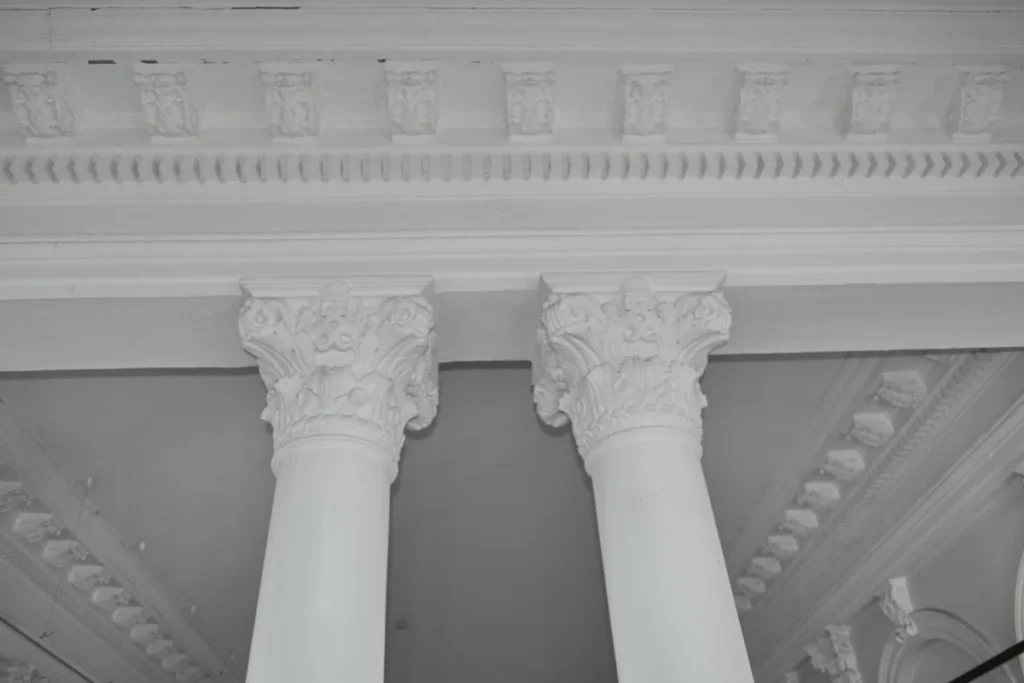 These two nice white pillars are not literally from the Old House on the show, but they're evocative, eh what?